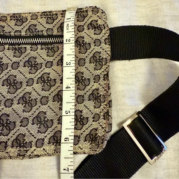 GUESS Black and Brown Women Belt bag vintage - Picture 3 of 10